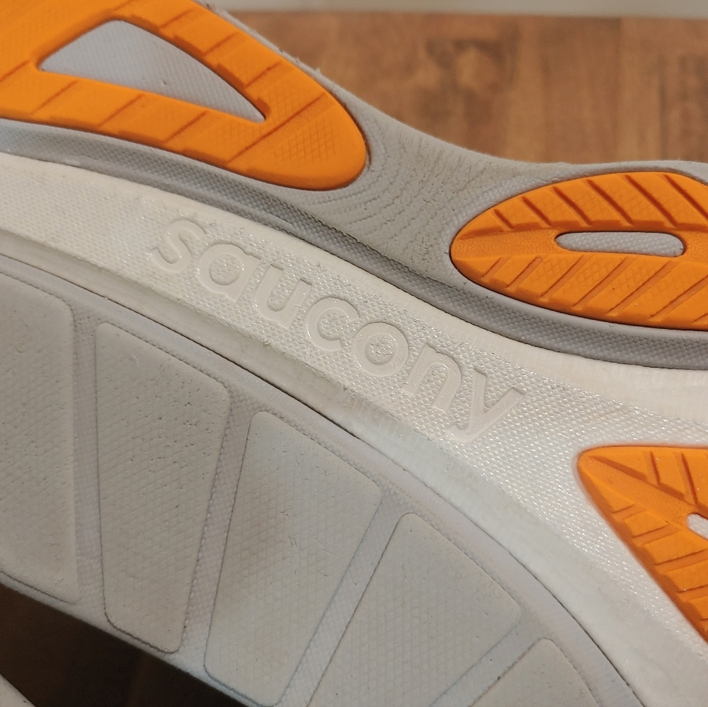 Saucony Hurricane 24 Men's Size 12.5 Like New Condition - Picture 16 of 16